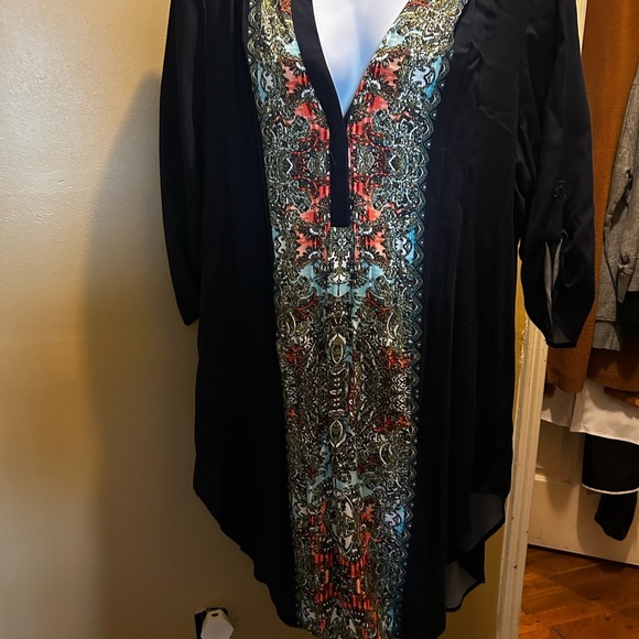 Cupio‎ Navy  Dress with Vibrant Pattern - Picture 3 of 5